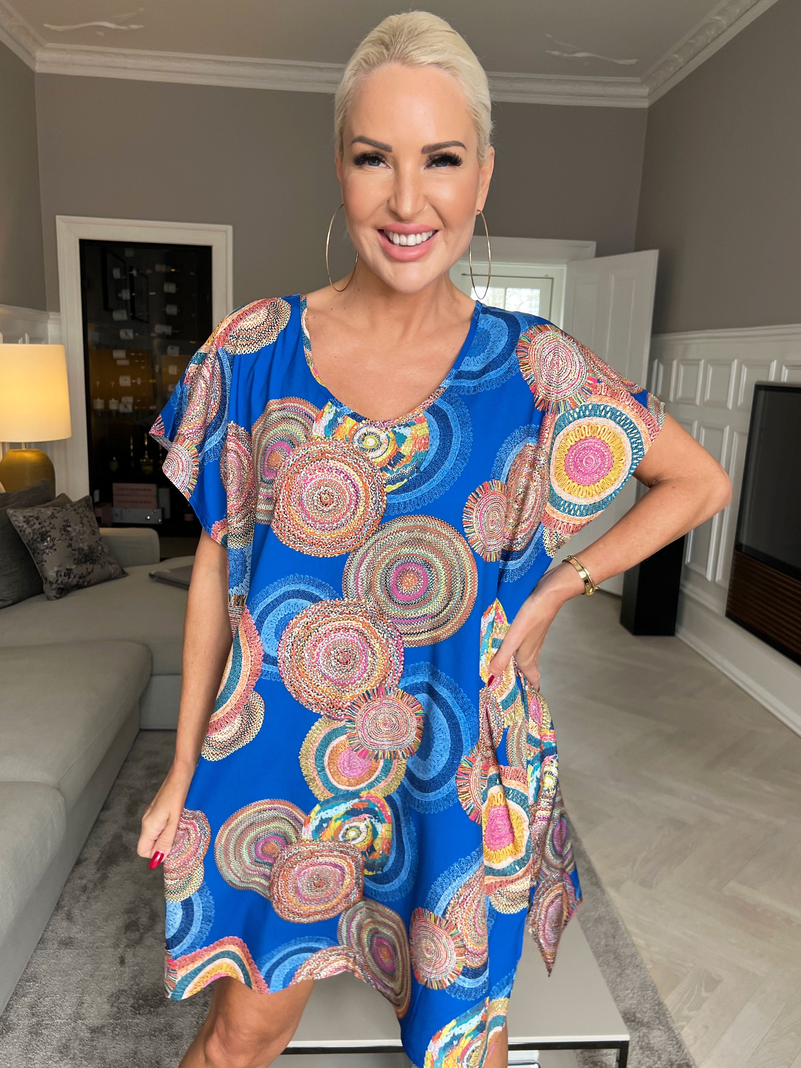 Helena - Let og luftig mønstret kjole i silke